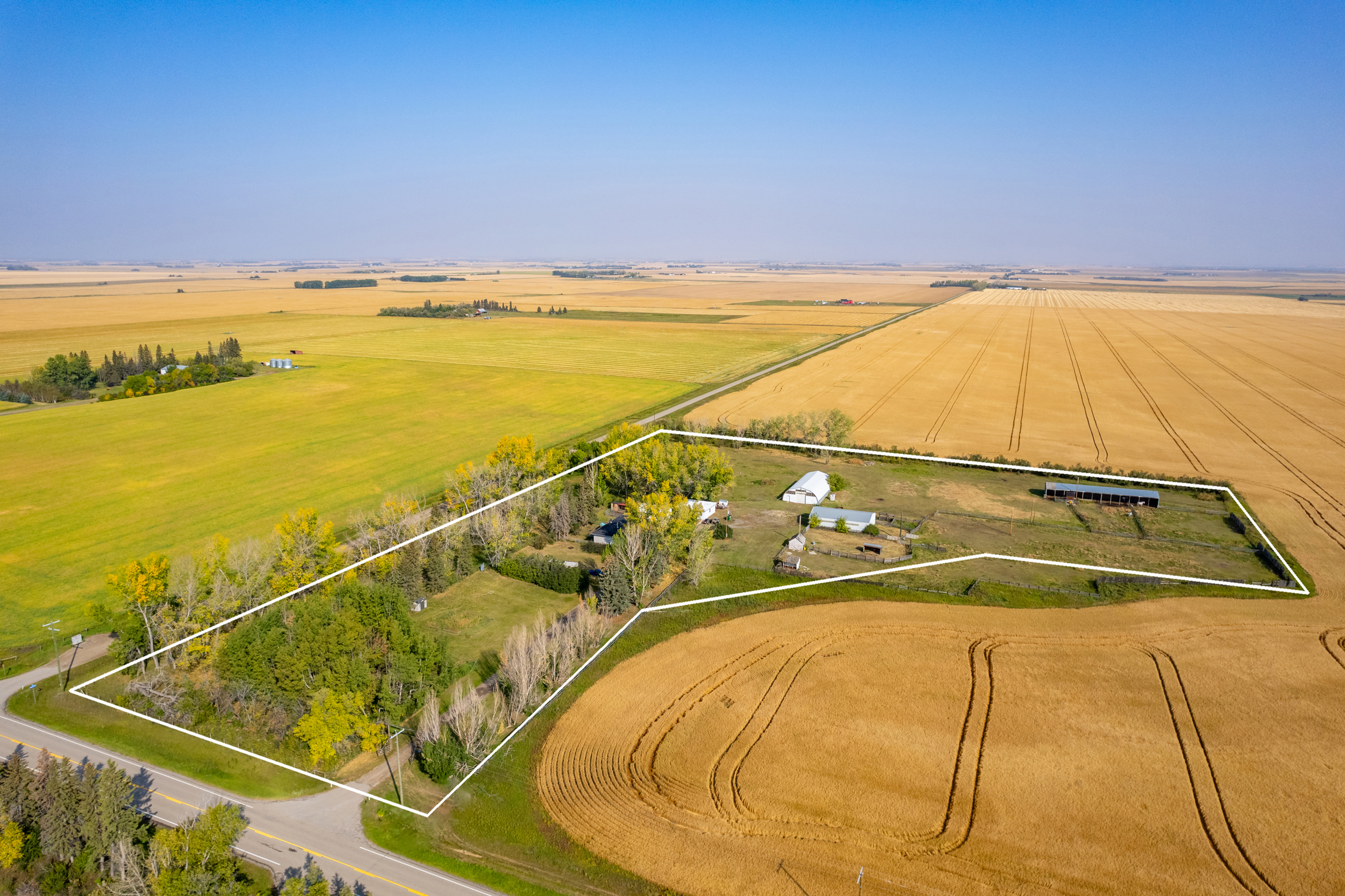 28278 Highway 581, Rural Mountain View County
